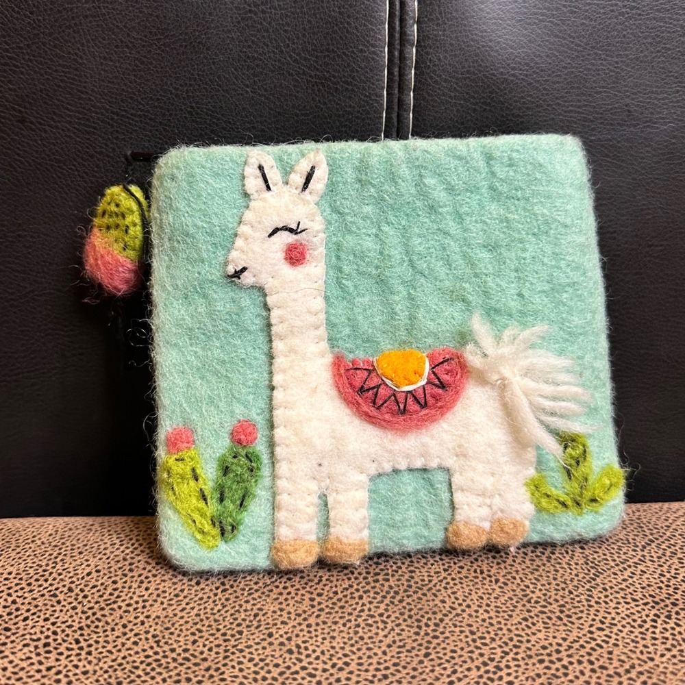 Nepal Wool Llama Coin Purse Pouch Mint Green Felt